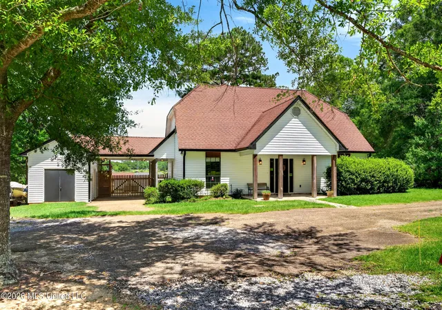 Homes for sale in Carriere, MS | 68 Bucaneer Cir, Carriere, MS 39426 | MLS# 4154251
