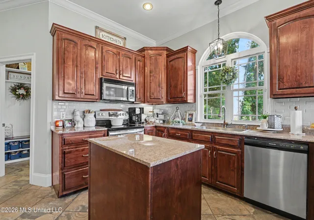 Photo 3 of Single family home for sale at 5402 Huckleberry Ln, Moss Point, MS 39562 | MLS# 4154264 | Listing updated on 2026-08-24