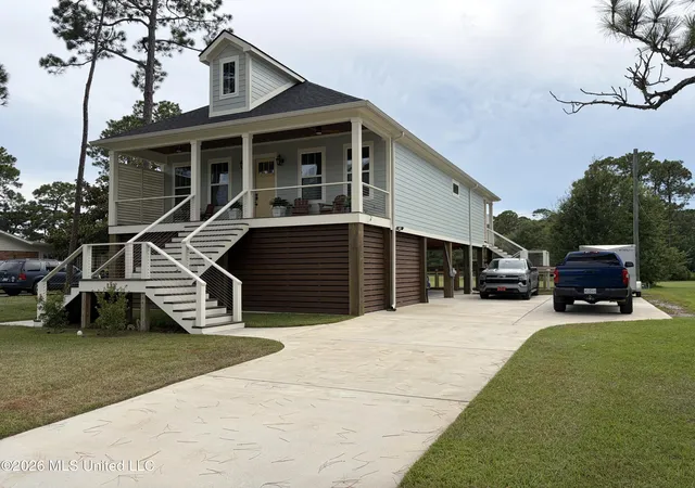 Homes for sale in Pass Christian, MS | 133 Fernwood Dr, Pass Christian, MS 39571 | MLS# 4155411