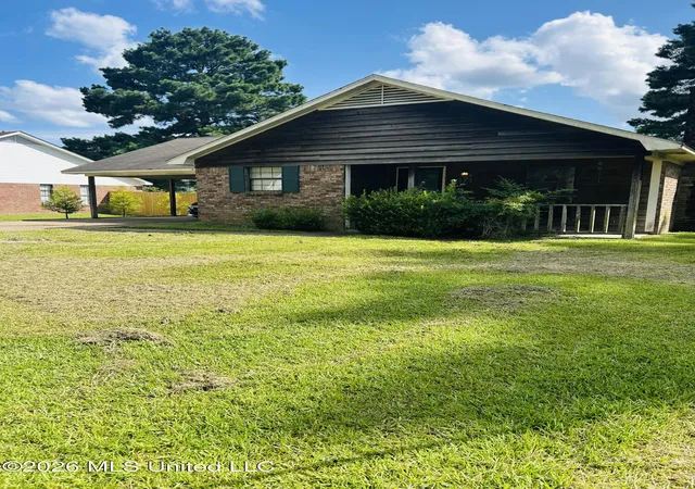 Homes for sale in Byram, MS | 171 Riverbend Dr, Byram, MS 39272 | MLS# 4154302