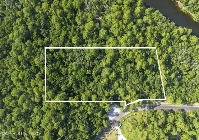 Homes for sale in Ocean Springs, MS | 5927 Belle Fontaine Dr, Ocean Springs, MS 39564 | MLS# 4154604