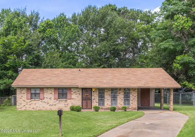 Photo 1 of Sale Pending at 253 Rutherford B Hayes Cir, Jackson, MS 39213 | MLS# 4154256 | Listing updated on 2026-08-30
