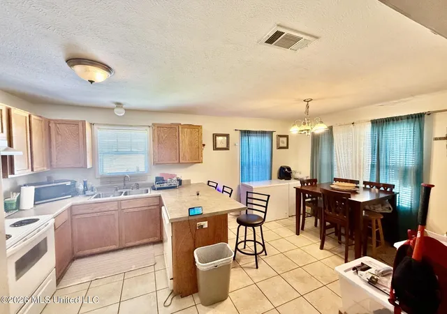 Homes for sale in Bay Saint Louis, MS | 658 Union St, Bay Saint Louis, MS 39520 | MLS# 4154280
