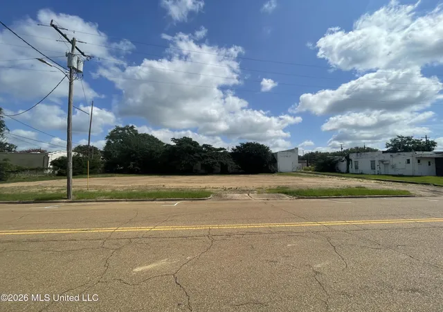 Photo 2 of Land for sale at E Chickasaw St, Brookhaven, MS 39601 | MLS# 4154537 | Listing updated on 2026-07-01