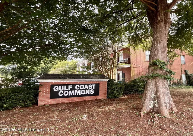 Photo 4 of Multi family home for sale at 951 Vision Oaks Blvd, Gulfport, MS 39507 | MLS# 4156613 | Listing updated on 2026-08-21