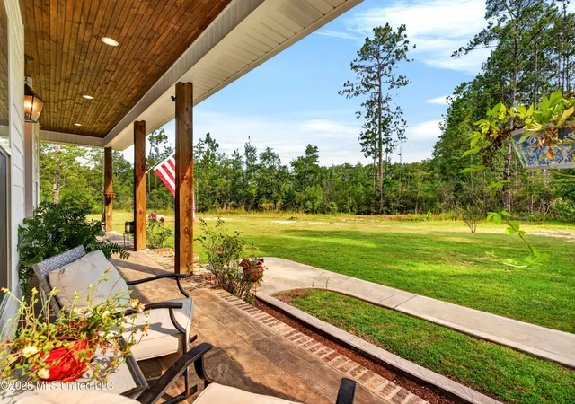 Photo 4 of Single family home for sale at 40 Thompson Ln, Carriere, MS 39426 | MLS# 4154645 | Listing updated on 2026-09-14