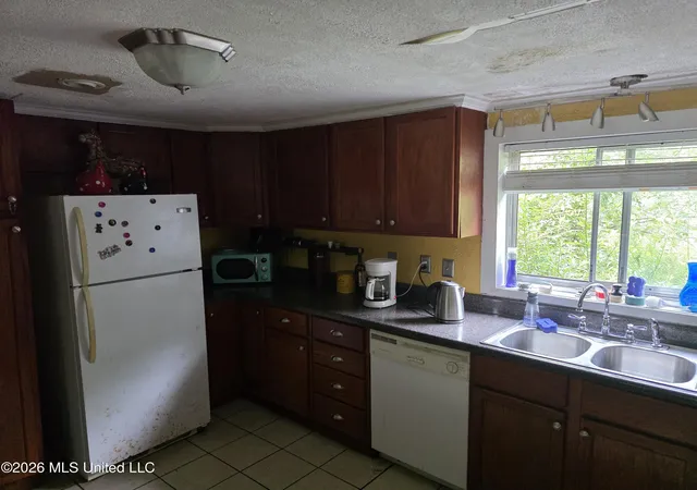 5th image of 2122 New Hope Rd, Columbus, MS 39702 | MLS# 4154348