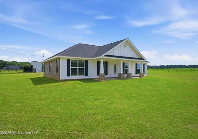 Homes for sale in Moss Point, MS | 15450 Constitution Rd, Moss Point, MS 39562 | MLS# 4154337