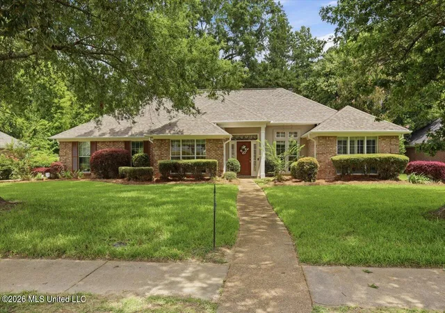 Photo 1 of Single family home for sale at 212 Cambridge Dr, Madison, MS 39110 | MLS# 4154436 | Listing updated on 2026-10-07