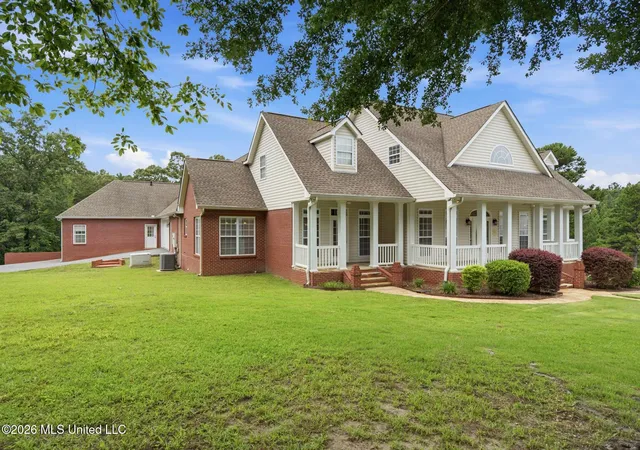 Homes for sale in Hattiesburg, MS | 60 Grand Blvd, Hattiesburg, MS 39402 | MLS# 4154382