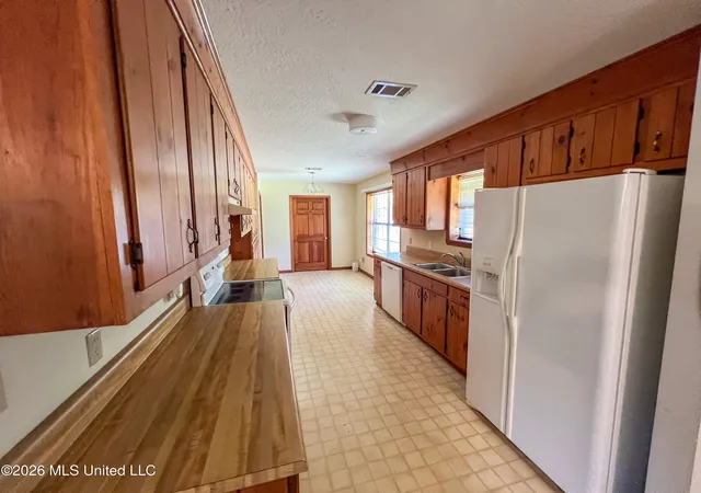 Homes for sale in Lucedale, MS | 1309 Mcinnis Vernal Rd, Lucedale, MS 39452 | MLS# 4154401