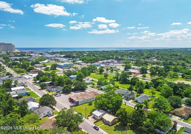Homes for sale in Biloxi, MS | 331 Reynoir St, Biloxi, MS 39530 | MLS# 4154485