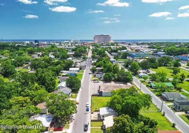 Homes for sale in Biloxi, MS | 331 Reynoir St, Biloxi, MS 39530 | MLS# 4154485