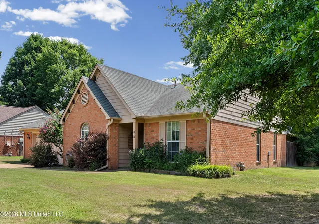Homes for sale in Senatobia, MS | 313 Hunter Dr, Senatobia, MS 38668 | MLS# 4154677