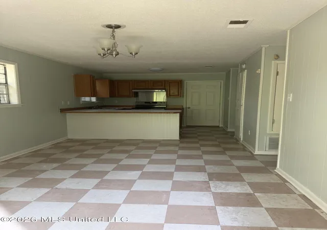 Homes for sale in Gautier, MS | 1929 Carol Dr, Gautier, MS 39553 | MLS# 4154393