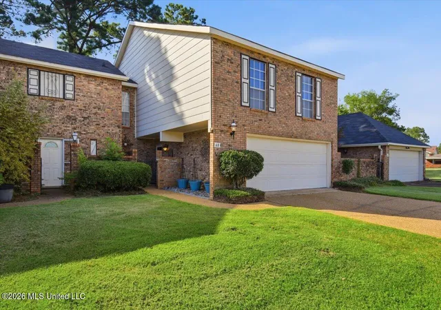 Photo 3 of Townhouse for sale at 48 Roundtree Cir, Brandon, MS 39042 | MLS# 4154416 | Listing updated on 2026-08-23