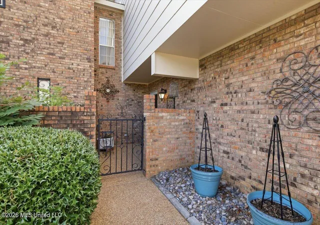 Photo 4 of Townhouse for sale at 48 Roundtree Cir, Brandon, MS 39042 | MLS# 4154416 | Listing updated on 2026-08-23