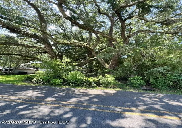 4th image of 811 Lafayette Ave, Pascagoula, MS 39567 | MLS# 4154511