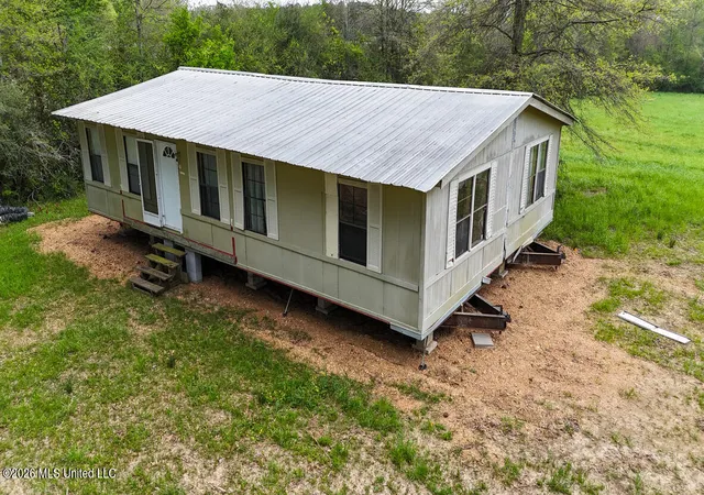 Homes for sale in Smithdale, MS | 6594 Miller Rd, Smithdale, MS 39664 | MLS# 4154420