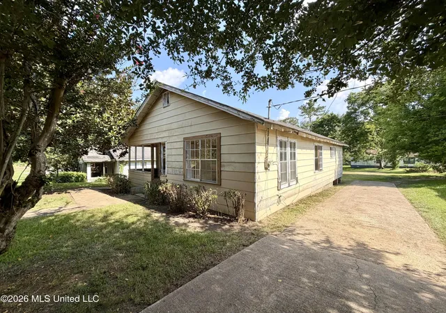 Homes for sale in Brookhaven, MS | 410 E Minnesota St, Brookhaven, MS 39601 | MLS# 4154660