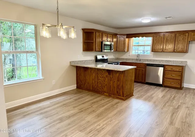 Homes for sale in Ocean Springs, MS | 2516 S Beachview Dr, Ocean Springs, MS 39564 | MLS# 4154426