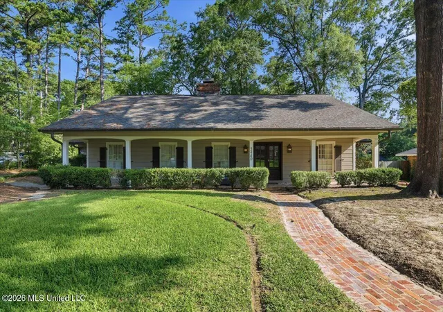 Photo 1 of Single family home for sale at 5440 Saratoga Dr, Jackson, MS 39211 | MLS# 4154626 | Listing updated on 2026-07-20