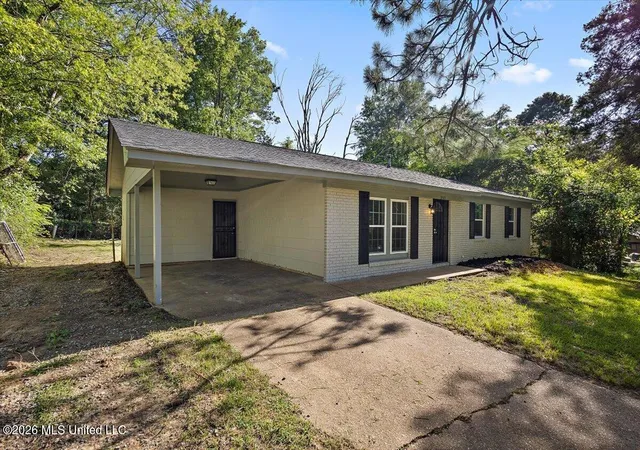 Photo 2 of Single family home for sale at 3723 John Adams Rd, Jackson, MS 39213 | MLS# 4154464 | Listing updated on 2026-09-17