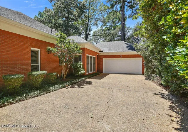 Photo 3 of Single family home for sale at 47 Avery Cir, Jackson, MS 39211 | MLS# 4154466 | Listing updated on 2026-07-22