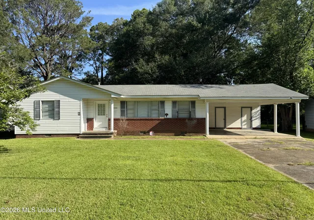 Photo 1 of Single family home for sale at 1044 Cooper Rd, Jackson, MS 39212 | MLS# 4155122 | Listing updated on 2026-07-08