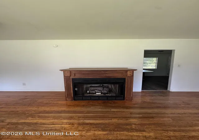 Photo 3 of Single family home for sale at 1044 Cooper Rd, Jackson, MS 39212 | MLS# 4155122 | Listing updated on 2026-07-08