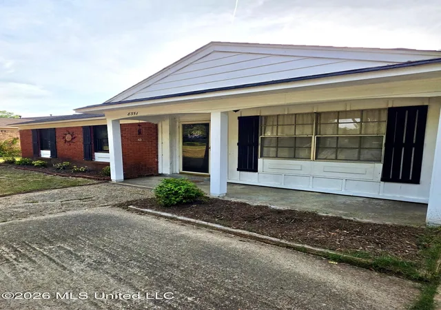 Photo 3 of Single family home for sale at 8351 Whitehead Dr, Southaven, MS 38671 | MLS# 4154977 | Listing updated on 2026-09-13