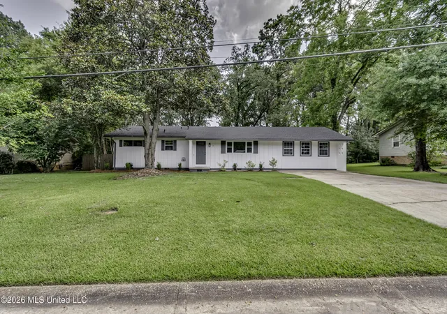 Homes for sale in Clinton, MS | 117 Hillcrest Dr, Clinton, MS 39056 | MLS# 4154525