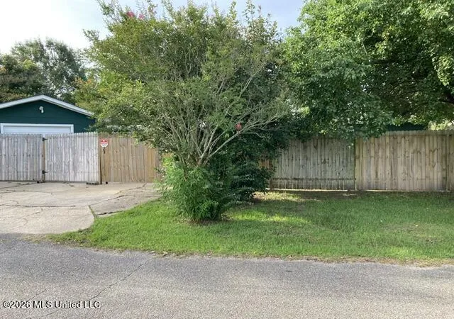 Photo 4 of Single family home for sale at 4332 Betts Cir, Gulfport, MS 39501 | MLS# 4154510 | Listing updated on 2026-08-01