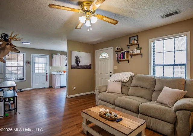 Homes for sale in Batesville, MS | 108 Dabney St, Batesville, MS 38606 | MLS# 4154516
