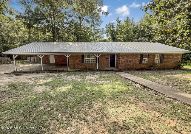 Homes for sale in Mc Comb, MS | 500 W Avenue, Mc Comb, MS 39648 | MLS# 4154638