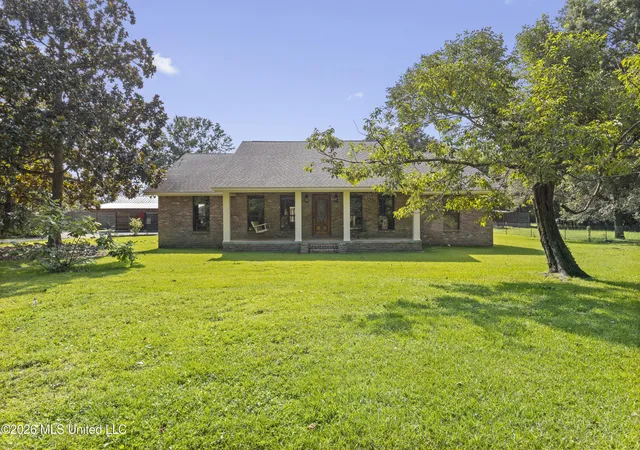 Photo 1 of Single family home for sale at 153 Pittman Rd, Ocean Springs, MS 39564 | MLS# 4154814 | Listing updated on 2026-09-16