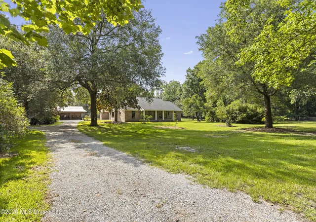 Photo 3 of Single family home for sale at 153 Pittman Rd, Ocean Springs, MS 39564 | MLS# 4154814 | Listing updated on 2026-09-16