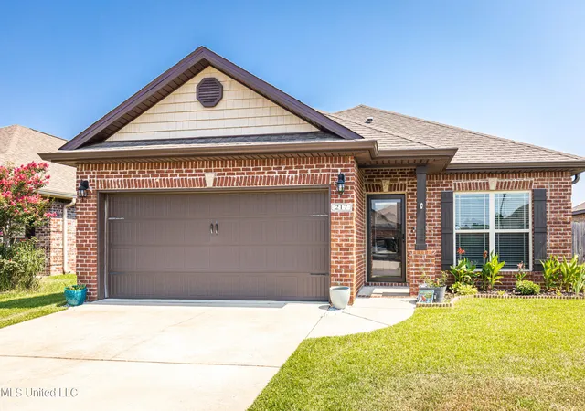 Photo 1 of Single family home for sale at 217 Sandy Dr, Ocean Springs, MS 39564 | MLS# 4155630 | Listing updated on 2026-09-11