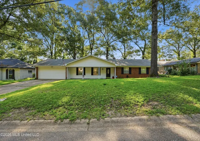 Homes for sale in Clinton, MS | 1011 Tanglewood Dr, Clinton, MS 39056 | MLS# 4154572