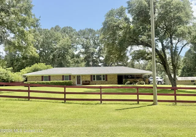 Homes for sale in Summit, MS | 1096 Ms 570, Summit, MS 39666 | MLS# 4154724