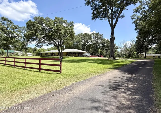 Homes for sale in Summit, MS | 1096 Ms 570, Summit, MS 39666 | MLS# 4154724