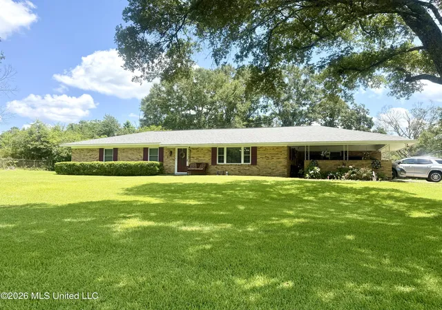 Homes for sale in Summit, MS | 1096 Ms 570, Summit, MS 39666 | MLS# 4154724