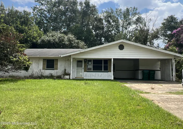 Photo 1 of Sale Pending at 204 N Wilson Blvd, Gulfport, MS 39503 | MLS# 4155077 | Listing updated on 2026-08-28