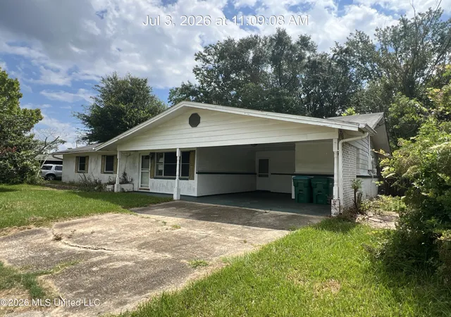 Photo 2 of Sale Pending at 204 N Wilson Blvd, Gulfport, MS 39503 | MLS# 4155077 | Listing updated on 2026-08-28