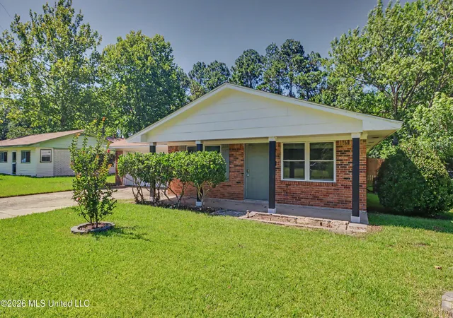 Photo 2 of Sale Pending at 15420 Anderson Dr, Biloxi, MS 39532 | MLS# 4154591 | Listing updated on 2026-09-18