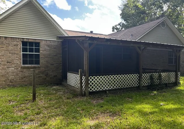 Homes for sale in Ocean Springs, MS | 9201 Marina Ave, Ocean Springs, MS 39564 | MLS# 4154590