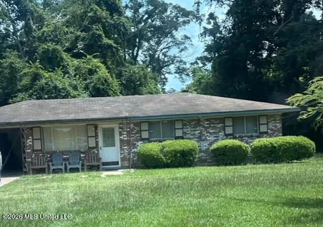 Homes for sale in Natchez, MS | 227 Country Club Dr, Natchez, MS 39120 | MLS# 4154615