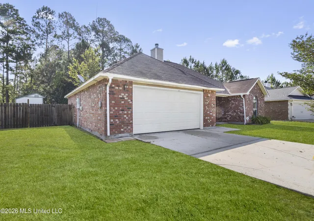 Homes for sale in Gautier, MS | 8025 Longwood Dr, Gautier, MS 39553 | MLS# 4154625
