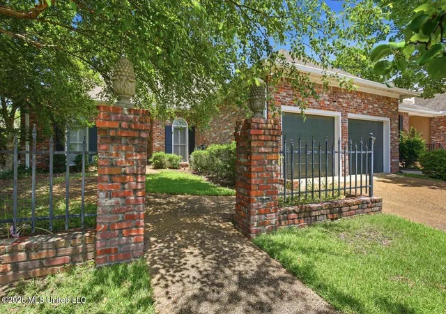 Photo 1 of Sale Pending at 108 Whisper Ridge Dr, Madison, MS 39110 | MLS# 4155840 | Listing updated on 2026-09-22