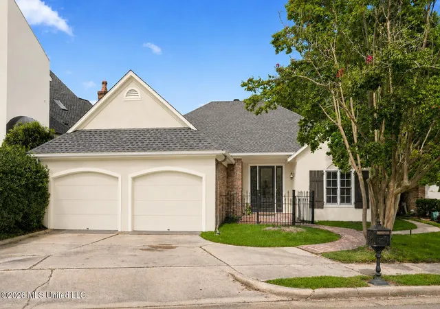 Homes for sale in Jackson, MS | 22 Autumn Hill Ct, Jackson, MS 39211 | MLS# 4154690